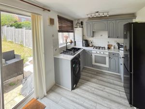 Kitchen Diner- click for photo gallery